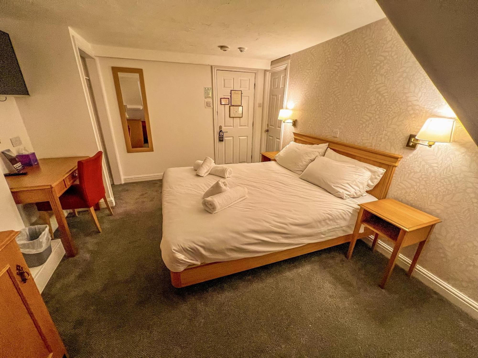 The Red Lion Hotel Spalding Bagian luar foto