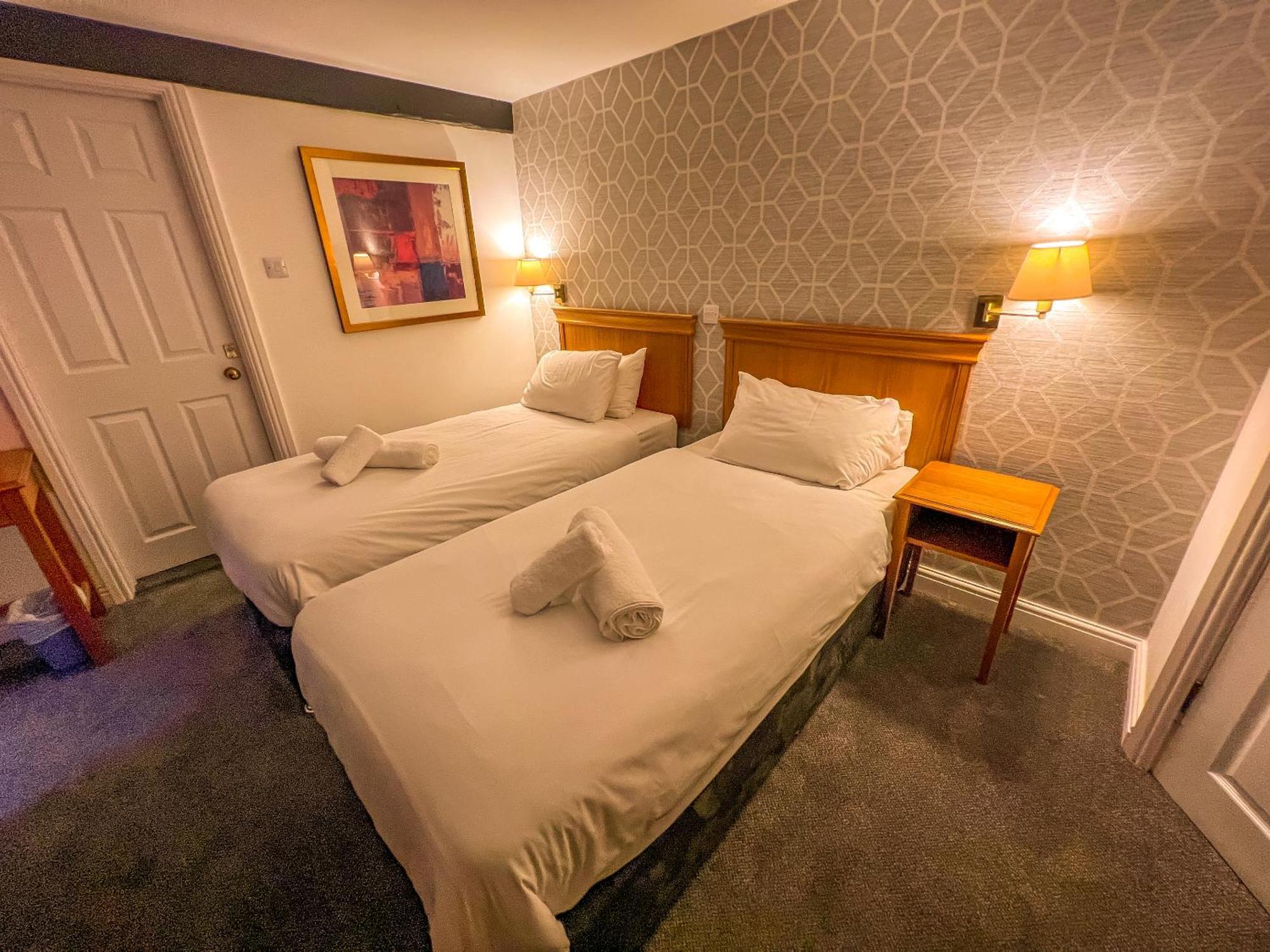 The Red Lion Hotel Spalding Bagian luar foto